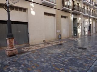 Lloguer Local Comercial a Casco Antiguo. Local comercial de 945 m en zona peatonal