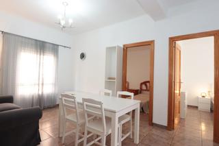 Location Appartement  Licenciado cascales. Se alquila piso en zona plaza de españa