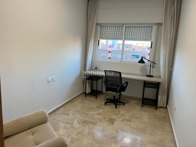 Foto 82076980-cf6b-4fb4-82a3-b59f563baaa6. Location appartement avec parking dans Ensanche Cartagena