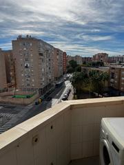 Miete Etagenwohnung in San Ginés. Piso de dos dormitorios con plaza de garaje en el edificio y tra