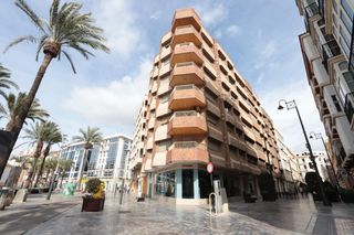 Appartamento in Casco Antiguo. Piso en plaza castellini de 168 m2