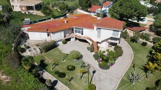 Chalet in Canteras. Chalet exclusivo  en parcela de1.954 m2 en el parque natural de