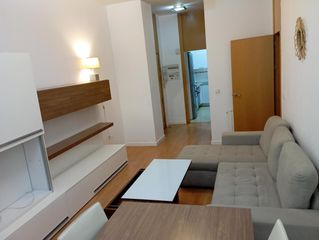 Rent Flat in Casco Antiguo. Piso en pleno casco antiguo zona icue de dos dormitorios y dos b