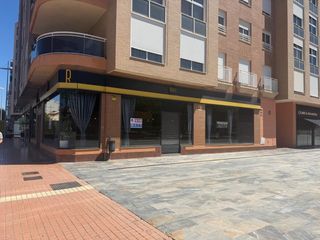 Lloguer Local Comercial  Calle angel bruna  en  cartagena. Inmocartago alquila local comercial de 240 m2 en los soportales