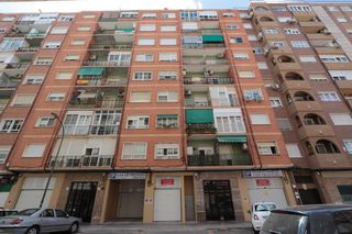 Pis  Calle san leandro. Estupendo piso alto próximo a plaza de españa de 4 dormitorios y