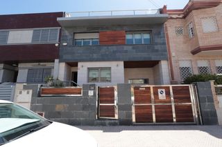 Casa adossada a Ciudad Jardín