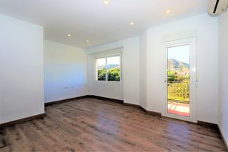 Pis  Calle doctor luis calandre. Se vende piso en doctor luis calandre.