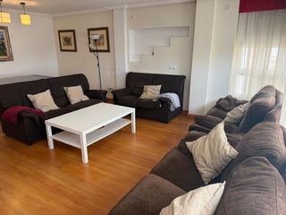 Location Appartement  Calle marcos redondo. Piso de 3 dormitorios junto a la calle real