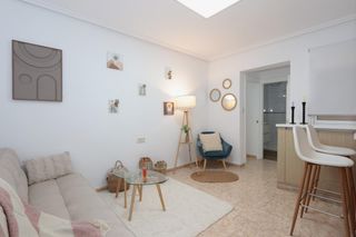 Flat  Calle calle tierno galván. Inmocartago vende piso totalmente reformado frente al parque sau