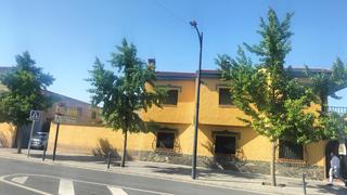 Maison à Calle reina sofia 1. Casa en venta en centro, 6 dormitorios.