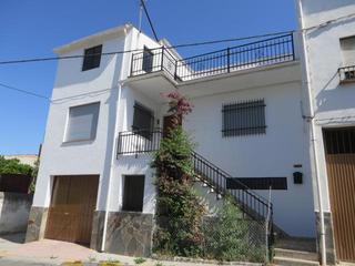 Maison à Calle carretera 57. Casa en venta en centro, 2 dormitorios.