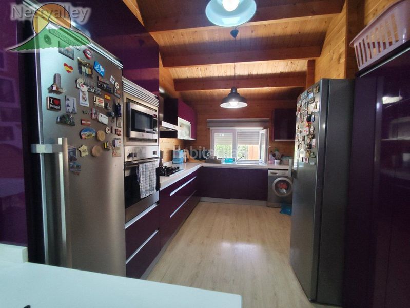 Foto 33d19d44-dbda-4a16-8aa7-f140edb849c1. Masia a 1 parcela 32 a Nigüelas