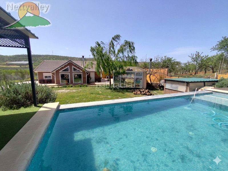 Foto c3f203a7-65b6-488b-be47-4c0af13c4a36. Masia a 1 parcela 32 a Nigüelas