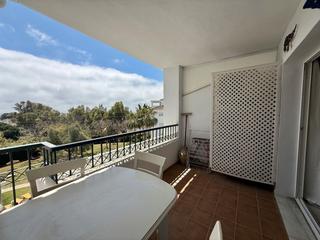 Appartamento  Calle santa teresa de calahonda. Encantador apartamento de 2 dormitorios con vistas al mar en urb