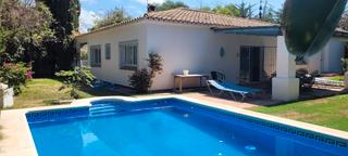 Chalet  Calle d los olivos. ¡bienvenido a la villa de tus sueños en artola, marbella, costa