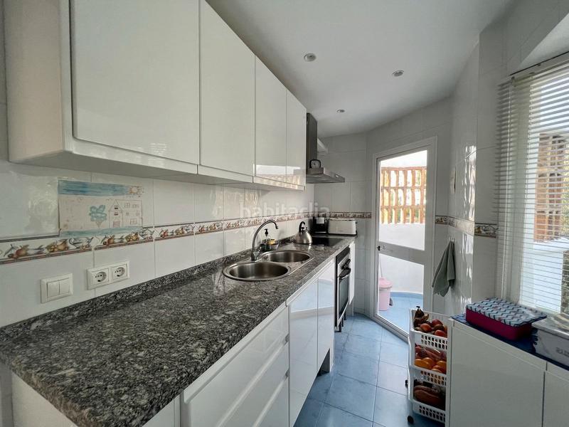 Foto 569d1c4c-1347-4374-b4c6-af8c04c3cb84. Dúplex apartamento dúplex ubicado en la zona baja de Calahonda en Mijas