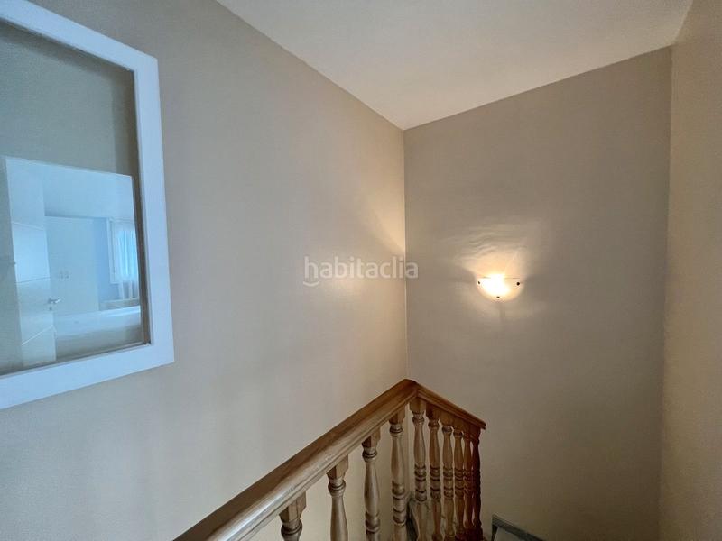 Foto b39baac5-df0f-4883-a601-ee0c0a06be56. Dúplex apartamento dúplex ubicado en la zona baja de Calahonda en Mijas