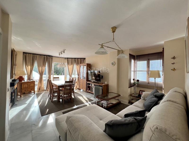 Foto cd7a5996-1b00-4b2c-9749-2592a2cc928d. Dúplex apartamento dúplex ubicado en la zona baja de Calahonda en Mijas