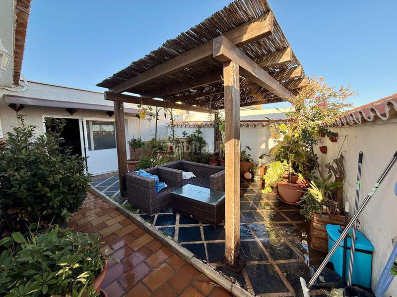 Foto 1579e75d-c79f-414a-a4d3-dc641ef9fbd4. Chalet impresionante villa frente al mar en la playa de chaparral – una oportunidad única de renovación en Mijas