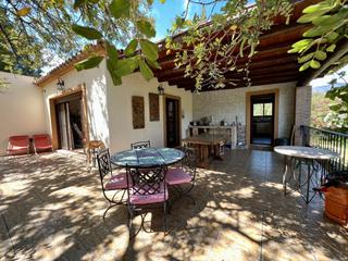Masia  Camino nicola. Hermosa propiedad de campo construida en el estilo tradicional a