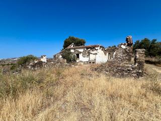 Terreno residenziale  Diseminado la rosa. Excelente parcela con una ruina ubicada en la cala de mijas