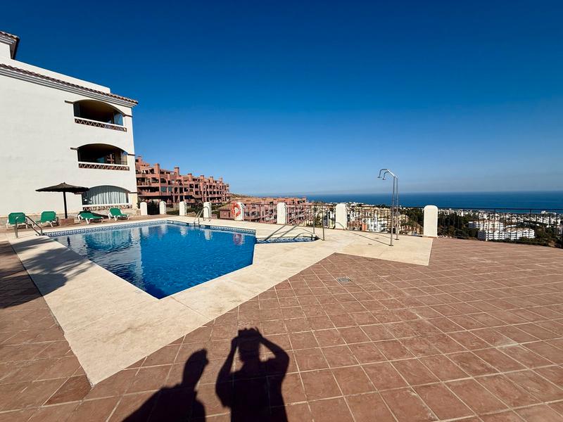 Foto ce5abeea-d01b-448e-8210-1714625bc8c2. Piso en calle cristobal colón de Calahonda 4 excepcional ático ubicado en el corazón de Calahonda en Mijas