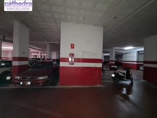 Parking voiture à Ciudad Jardín. Magnífica plaza de aparcamiento en pleno nervión