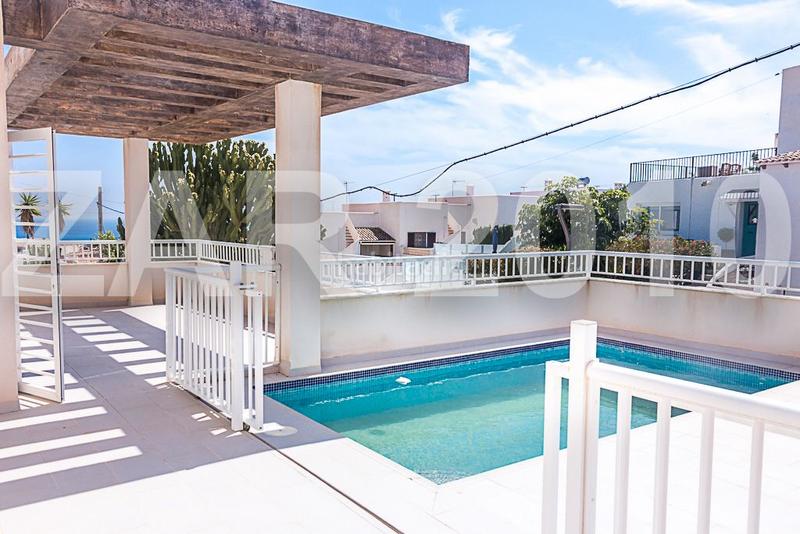 Foto e8a96e1b-5ef6-4eb8-a5fd-e9de328bf49b. Chalet con parcheggio piscina in El Palmeral Mojácar