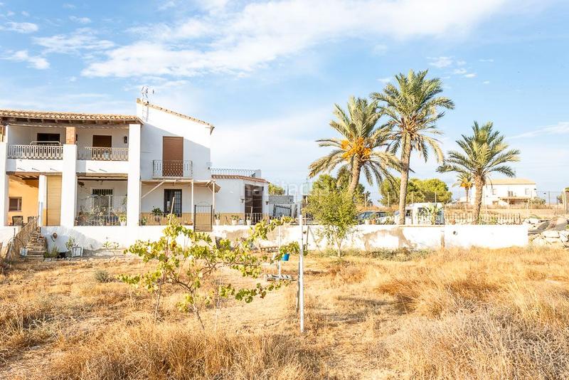 Foto ad80b149-4ca1-4a03-a577-33836f8852b7. Maison avec parking dans Vera ciudad Vera