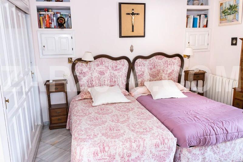 Foto 57f5d51c-ae3c-4ce5-97fe-62a12a853e3b. Chalet with fireplace heating parking pool in El Palmeral Mojácar