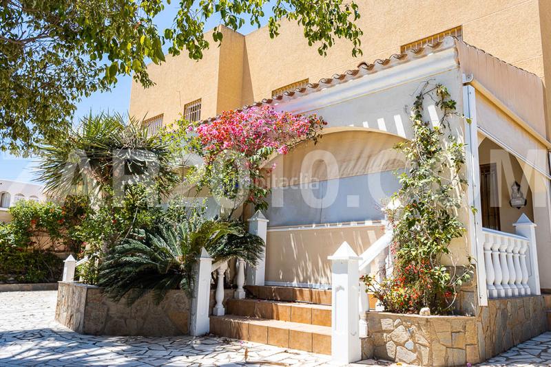 Foto 7f97eb44-9632-4600-acdc-f4ac2386a825. Chalet villa independiente en las marinas en Las Marinas - Pueblo Laguna Vera