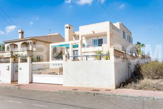 Chalet  Calle pescador. Villa independiente en las marinas de garrucha