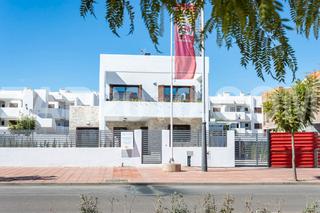 Chalet  Calle madrid. Chalet pareado obra nueva en san juan de los terreros