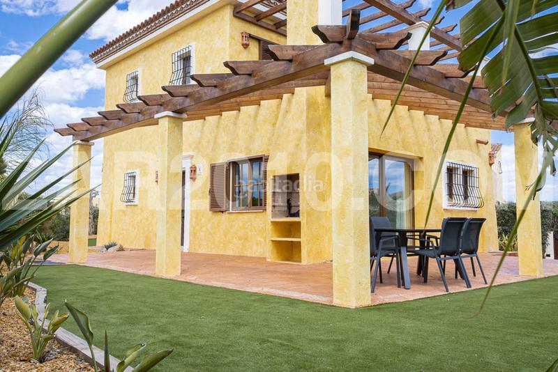 Foto b9bc2749-bd0f-42c4-95f3-3b09067baef3. Chalet with parking pool in Vera ciudad Vera