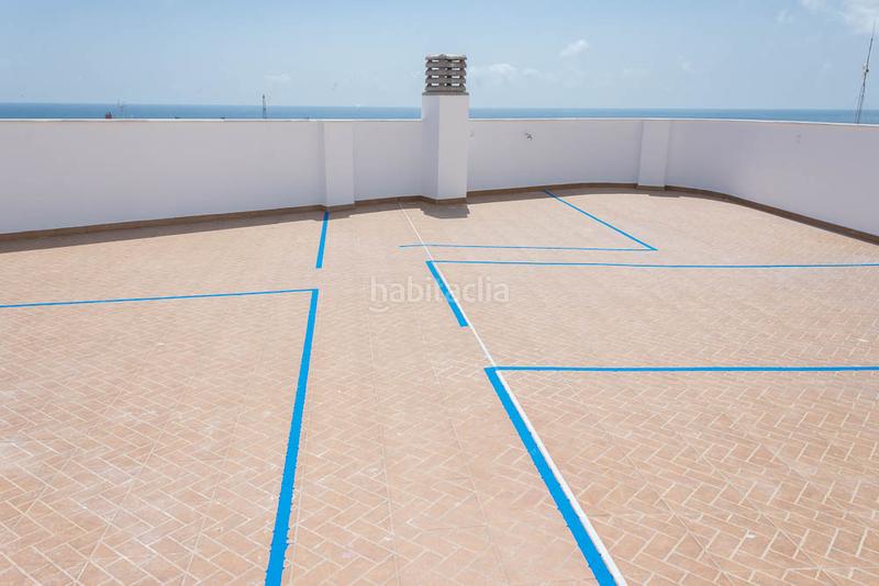 Foto a96c9e28-c51c-4a10-8d1e-d14e36069de6. Piso luminoso piso con solárium privado y plaza de garaje en Garrucha