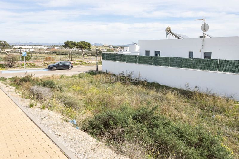 Foto f6fc545e-9313-4371-9537-1a0ebcd7d5e0. Terreno residencial en calle venezuela 22 https://zar2010.com/propiedad/parcela-urbana-venta--finca-don-jacinto-esquina/ en Vera