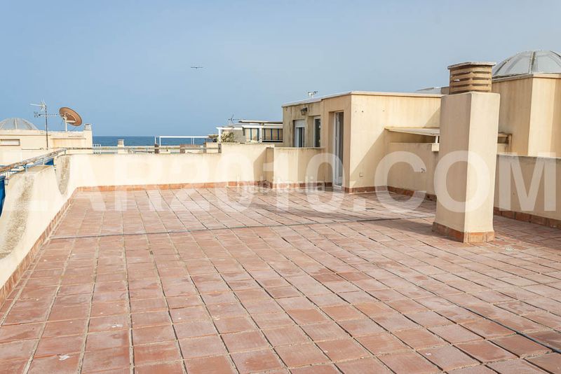 Foto 0ae7f8d6-7f8c-4e4b-a858-5091f50e8fa9. Àtic a paseo del malecon 9 a puerto de Garrucha Garrucha