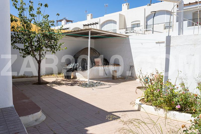 Foto cd59d2eb-9ed3-455b-9f57-a79bd753b47a. Chalet mit kamin parking in El Palmeral Mojácar