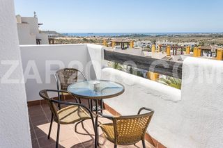 �tic  Calle las pitas. �tico con solarium privado y vistas al mar en vera playa � lomas