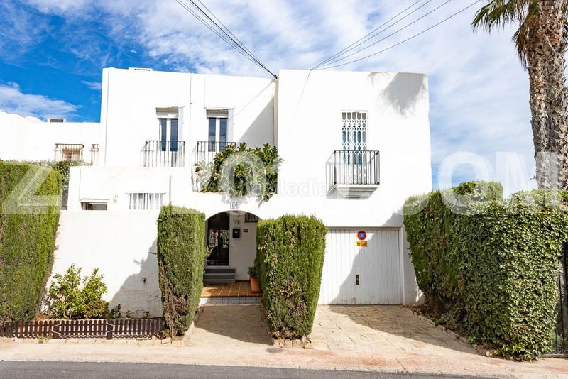 Foto d6ea18ea-a441-43f0-bd1e-1100827aa257. Maison avec parking piscine dans El Palmeral Mojácar