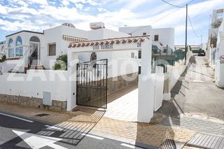 Chalet  Calle cañada aguilar. Magnífico chalet independiente en el palmeral espacio, vistas al