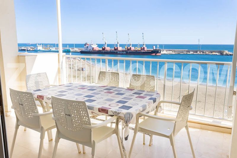 Foto 7142db40-a826-45f3-8f84-9098b862fa21. Apartament amb aparcament a playa de Garrucha Garrucha