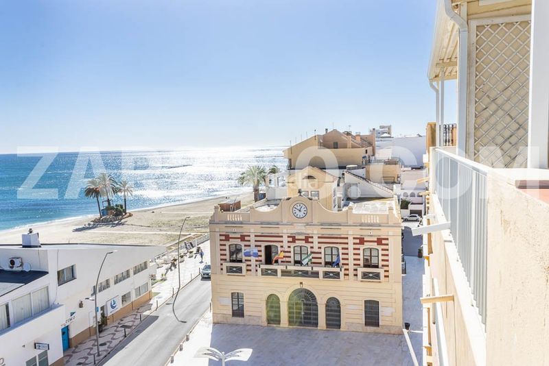 Foto d8147b1d-cdcb-4d40-ad17-fd04f5e86219. Apartament amb aparcament a playa de Garrucha Garrucha