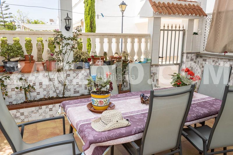 Foto f5f6b584-4c64-44da-be7d-078e1b6864a6. Xalet amb piscina a Las Marinas - Pueblo Laguna Vera