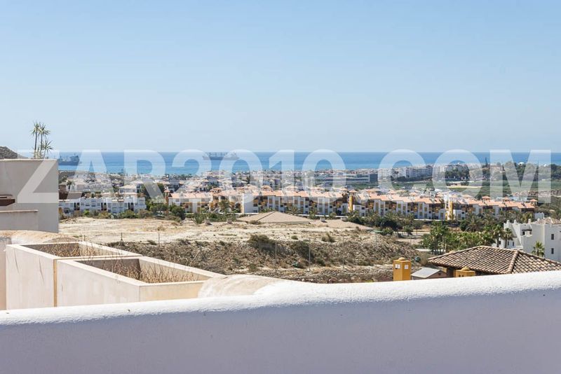 Foto 9d53e3f2-7c5e-41fe-a833-b84a72dc8477. Apartament amb aparcament piscina a Las Salinas Vera