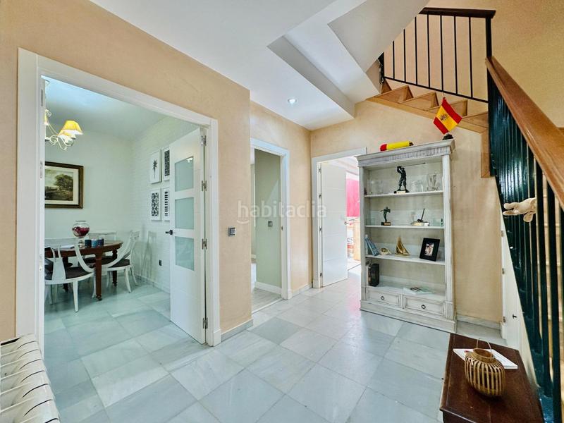 Foto f3cf39b5-b391-46e1-b57a-c236772e6320. Casa adossada amb aparcament a Camposoto - Gallineras San Fernando