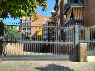 Miete Autoparkplatz in Avenida guerrita 2. Garaje en zoco