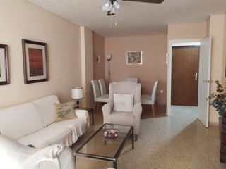 Location Appartement  Calle ronda del marrubial. Buen piso amueblado junto jardines