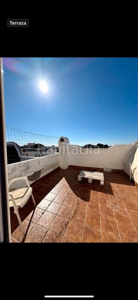 Foto bf1caafc-00e7-4821-a182-0b8205ea7b25. Casa adossada amb xemeneia a Aguadulce Sur Roquetas de Mar