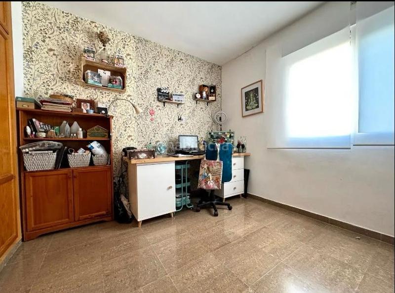 Foto edd7cd43-c407-4b25-bd1a-b54e3fbed252. Casa adossada amb xemeneia a Aguadulce Sur Roquetas de Mar